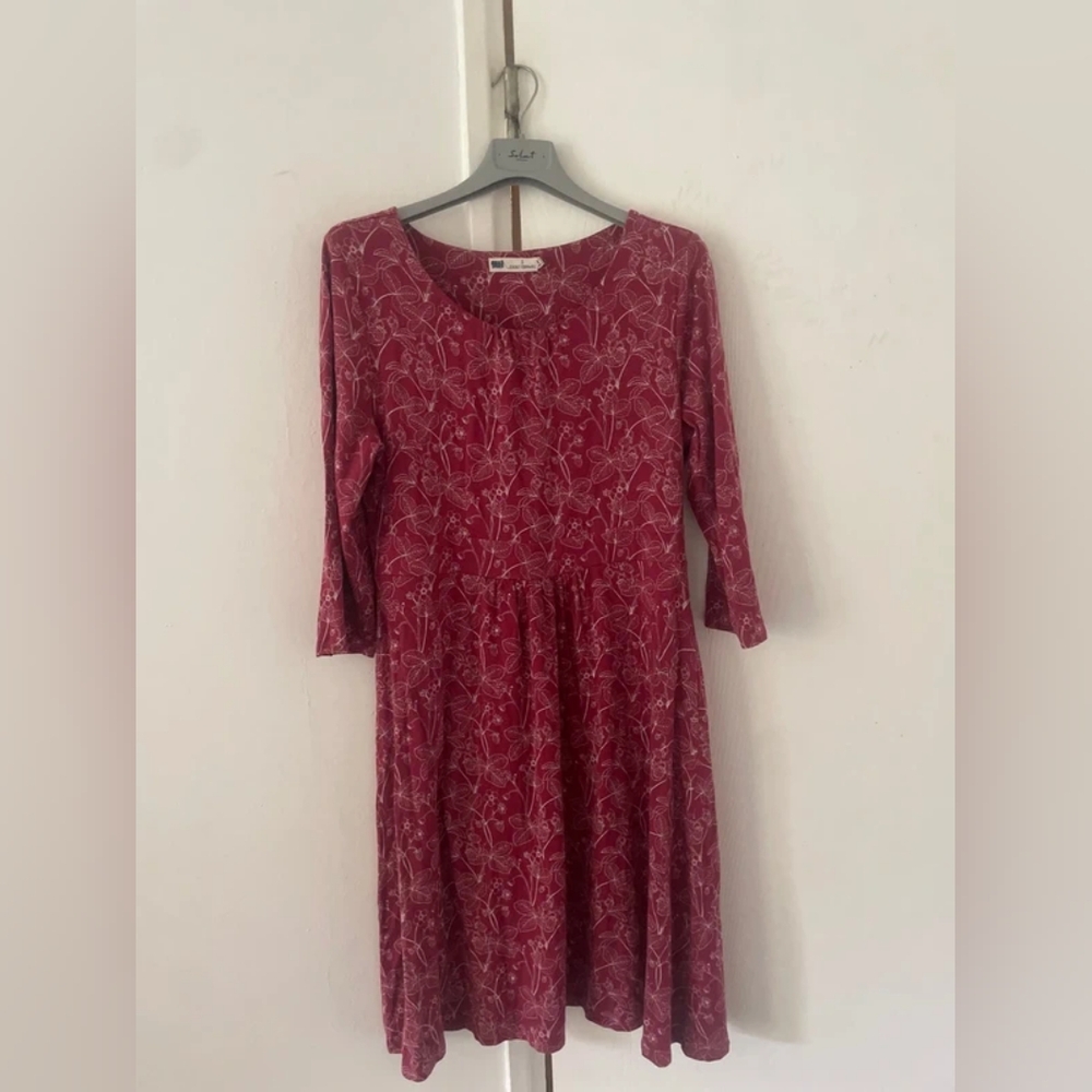 Elegant Red Floral Dress